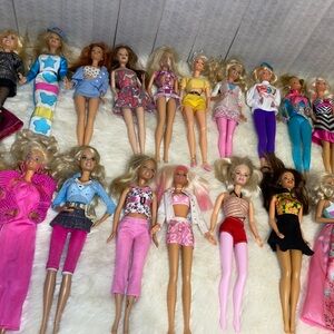 Lot of 25 Barbie’s mix